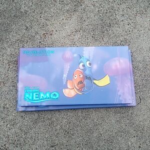 Revolution finding Nemo eyeshadow palette